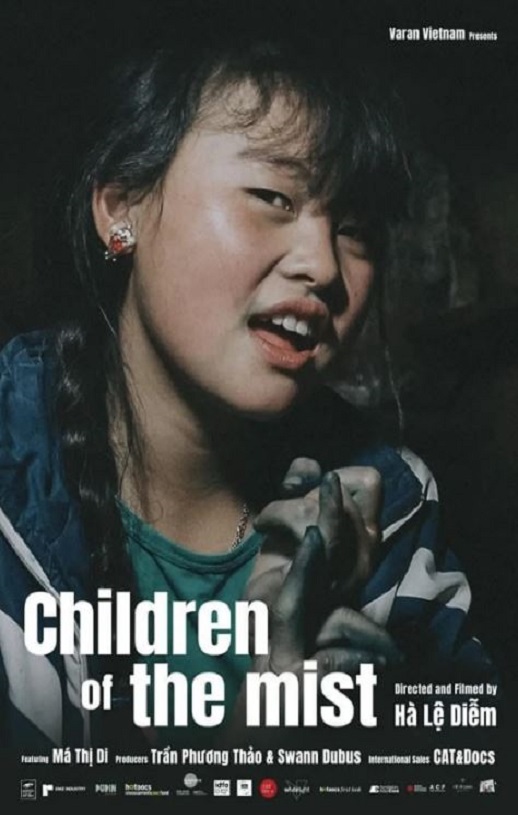 2021年越南8.7分纪录片《迷雾中的孩子》1080P越南语中字